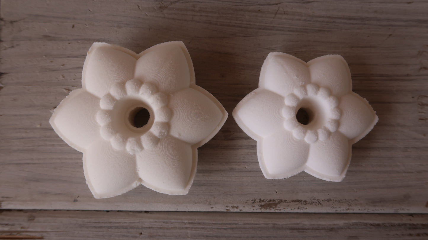 Daffodil Bath Bomb Mold