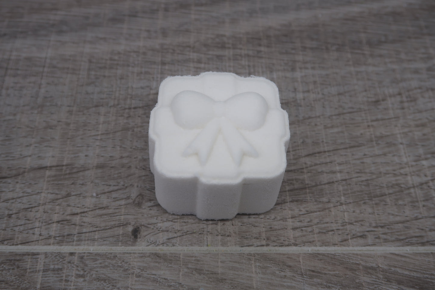 Present Bath Bomb Mold